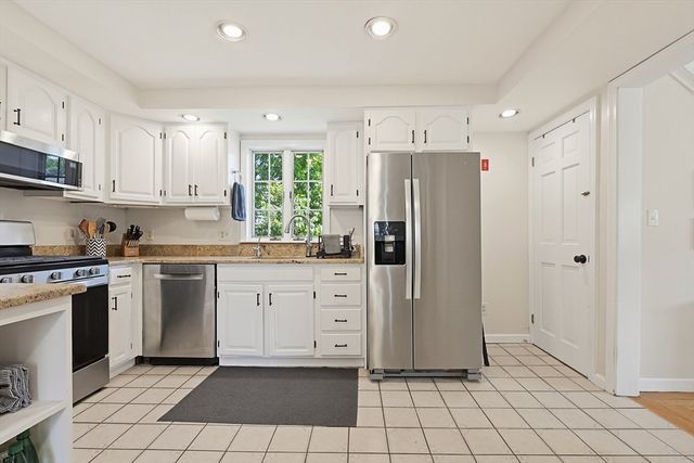 9 Commonwealth Ave, Dedham, MA 02026