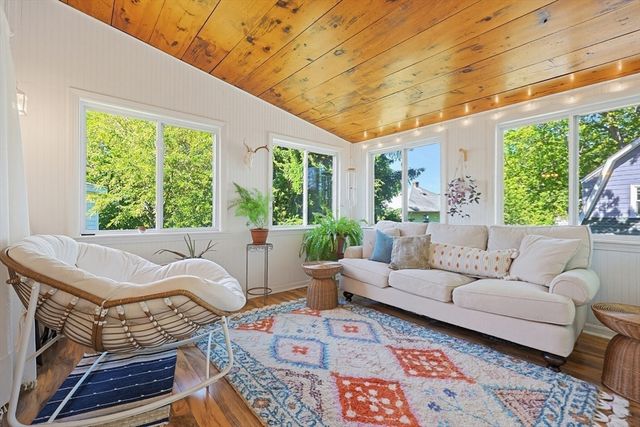 9 Commonwealth Ave, Dedham, MA 02026