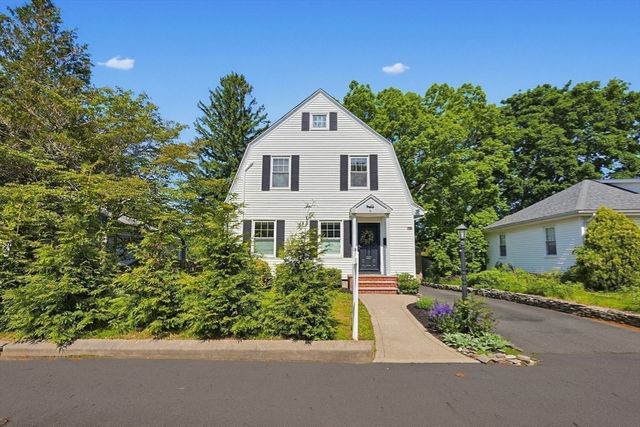 9 Commonwealth Ave, Dedham, MA 02026