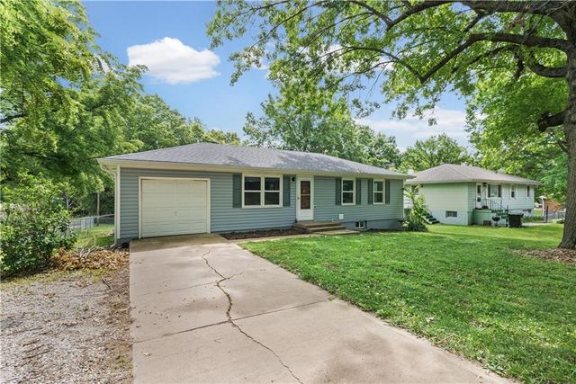 1104 Lexington Road, Pleasant Hill, MO 64080