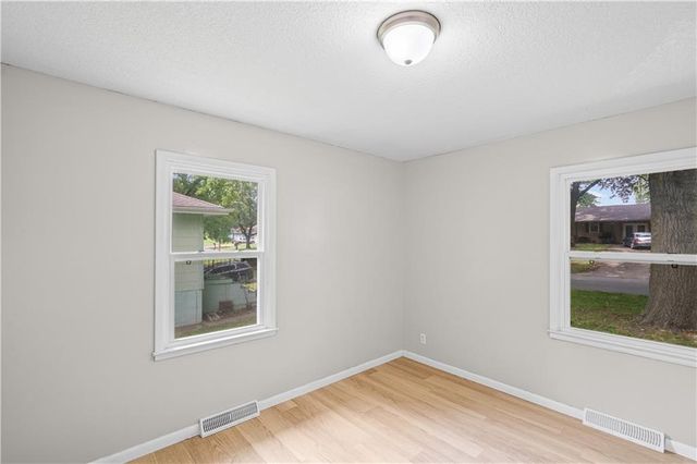 1104 Lexington Road, Pleasant Hill, MO 64080
