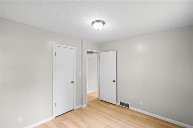 1104 Lexington Road, Pleasant Hill, MO 64080