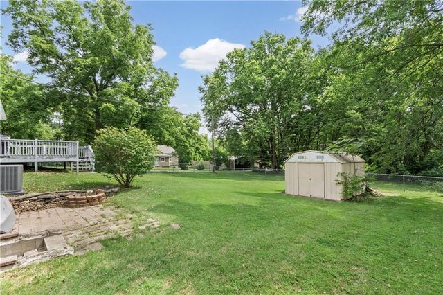1104 Lexington Road, Pleasant Hill, MO 64080