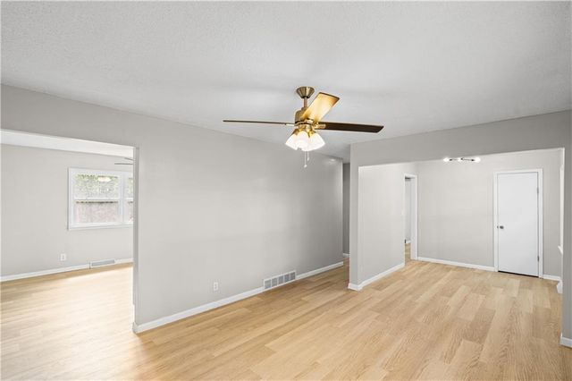 1104 Lexington Road, Pleasant Hill, MO 64080