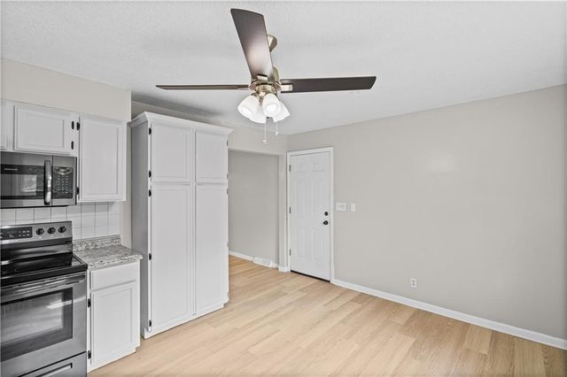 1104 Lexington Road, Pleasant Hill, MO 64080