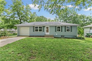 1104 Lexington Road, Pleasant Hill, MO 64080