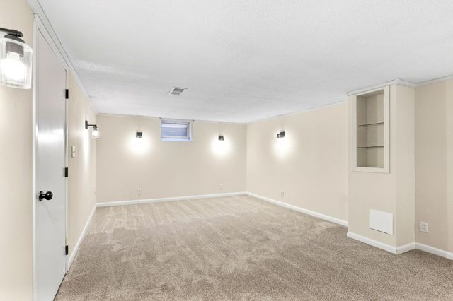9330 Park Avenue S, Bloomington, MN 55420