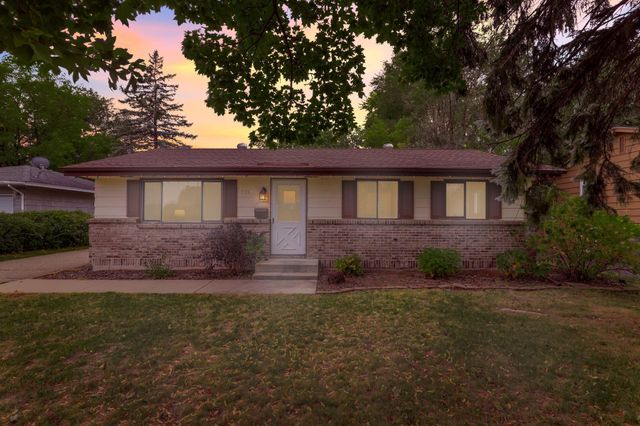 9330 Park Avenue S, Bloomington, MN 55420