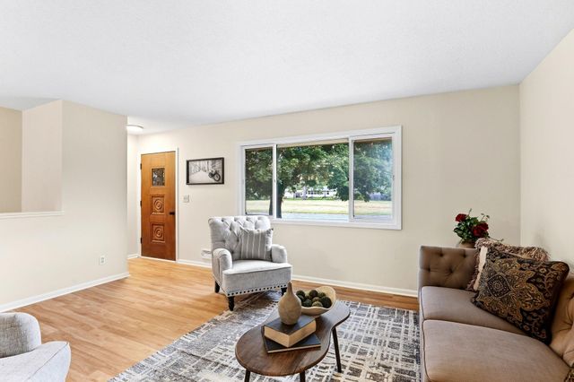 9330 Park Avenue S, Bloomington, MN 55420