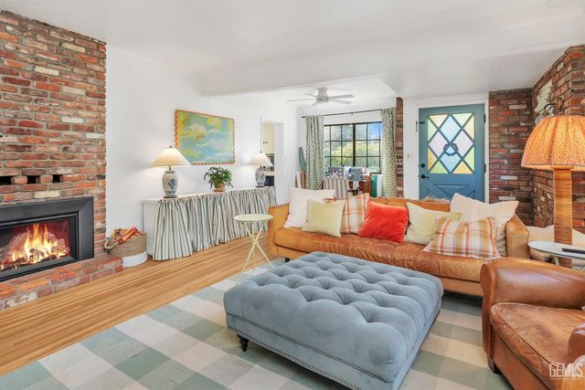 3003 Alta Vista Drive, Bakersfield, CA 93305