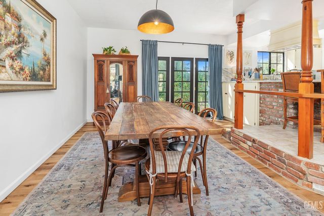 3003 Alta Vista Drive, Bakersfield, CA 93305