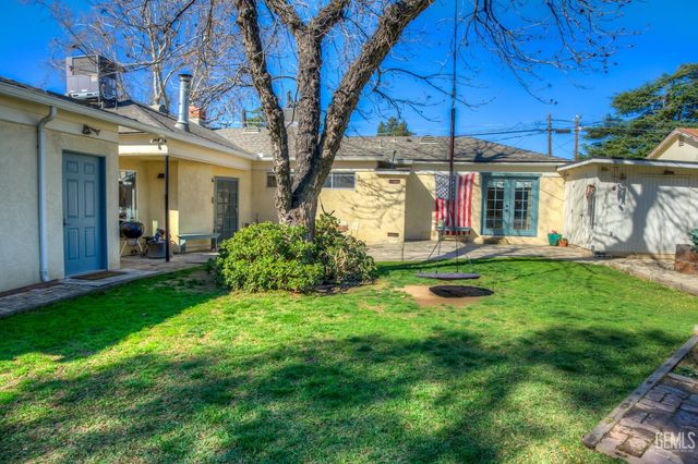 3003 Alta Vista Drive, Bakersfield, CA 93305