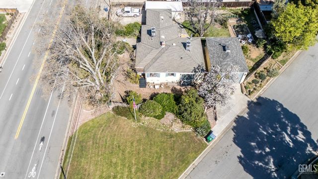 3003 Alta Vista Drive, Bakersfield, CA 93305