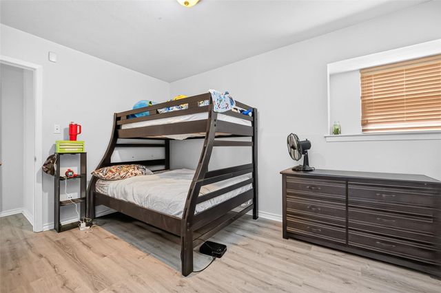 9218 Mcdade Street, Houston, TX 77080