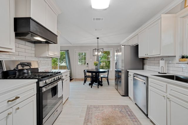 2522 Quail Ridge Drive, Denton, TX 76209