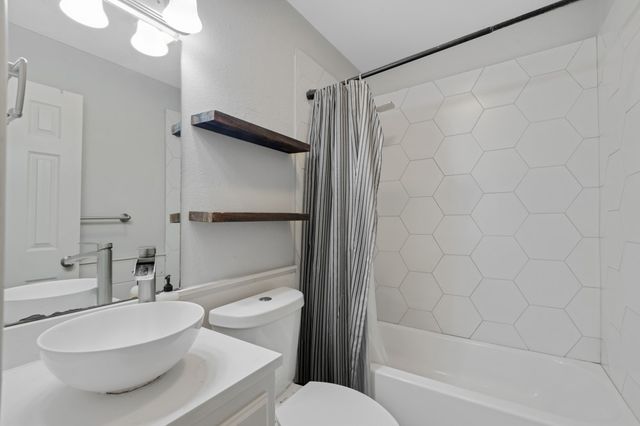 2522 Quail Ridge Drive, Denton, TX 76209