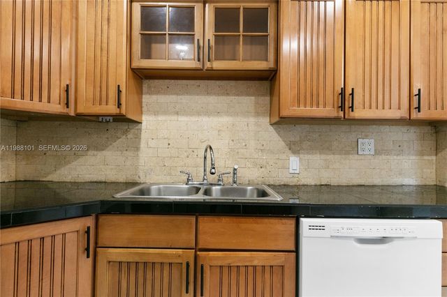 1511 NW 85th Way, Pembroke Pines, FL 33024