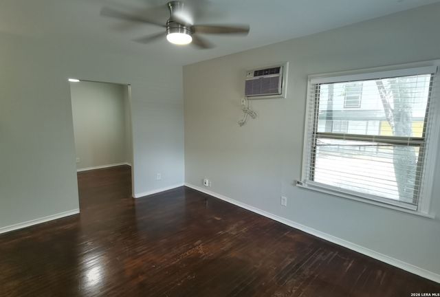 137 E Norwood Ct Apt 5, San Antonio, TX 78212