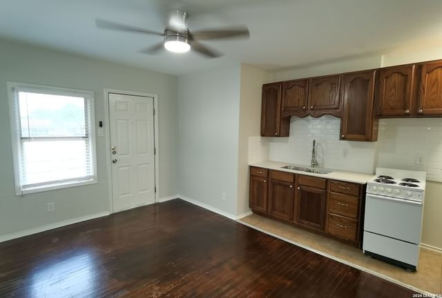 137 E Norwood Ct Apt 5, San Antonio, TX 78212