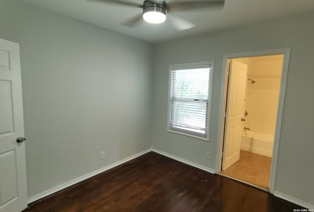 137 E Norwood Ct Apt 5, San Antonio, TX 78212