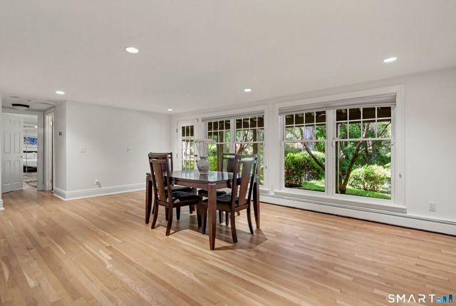 186 Compo Road South, Westport, CT 06880