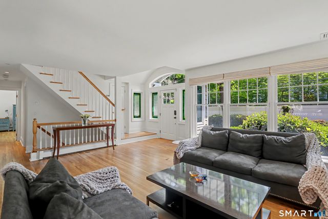 186 Compo Road South, Westport, CT 06880