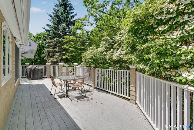 186 Compo Road South, Westport, CT 06880
