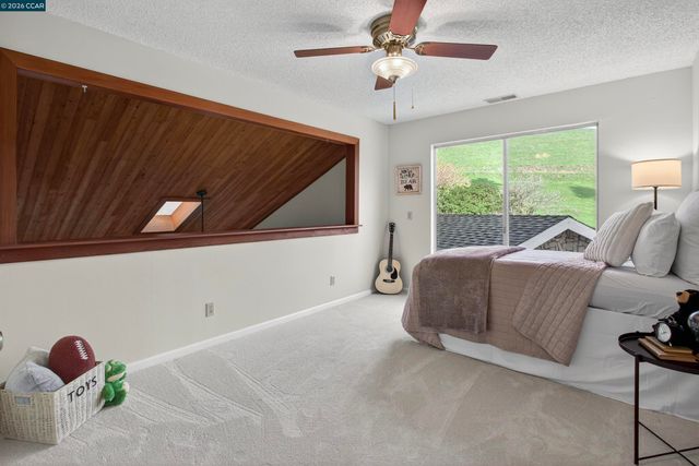 1956 Holly Dr, Concord, CA 94521