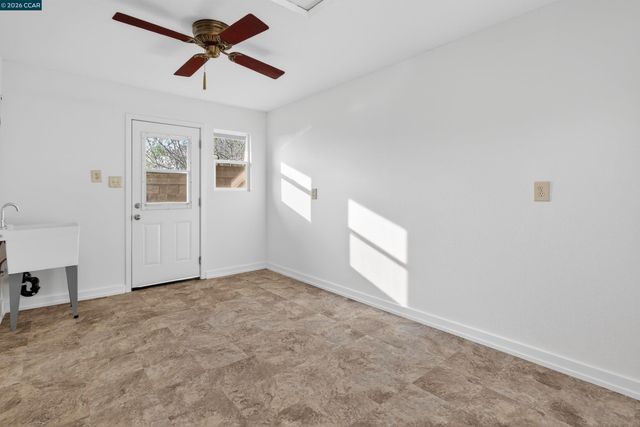 1956 Holly Dr, Concord, CA 94521