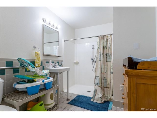 5975 Newland St, Arvada, CO 80003