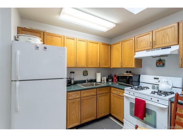 5975 Newland St, Arvada, CO 80003