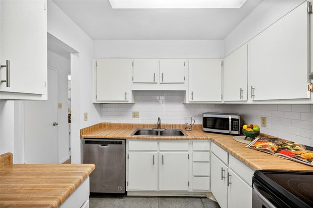 5000 Milwee Street 61, Houston, TX 77092