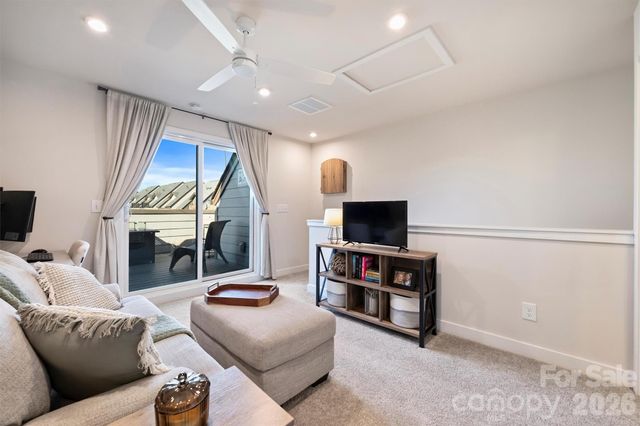 4750 Chastain Avenue, Charlotte, NC 28217