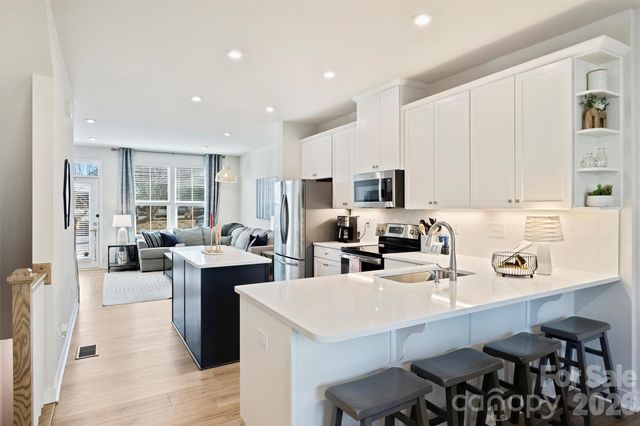 4750 Chastain Avenue, Charlotte, NC 28217