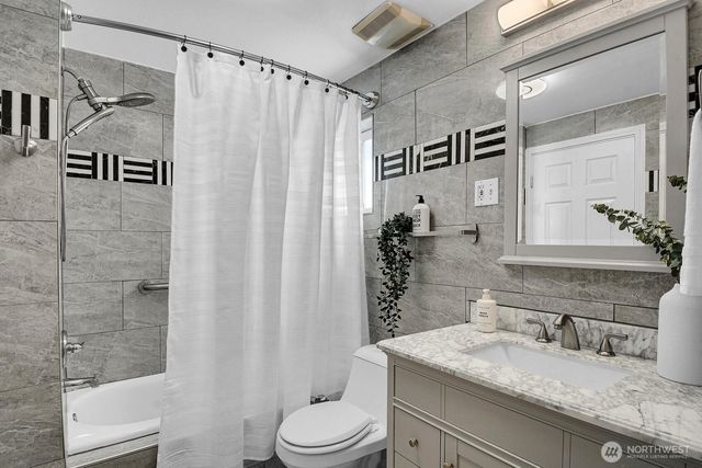 10241 SE 126 Avenue SE, Renton, WA 98056