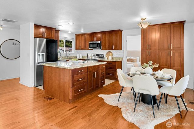 10241 SE 126 Avenue SE, Renton, WA 98056
