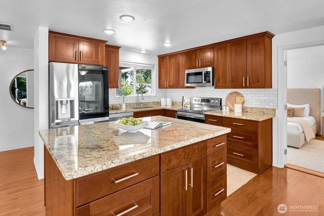 10241 SE 126 Avenue SE, Renton, WA 98056