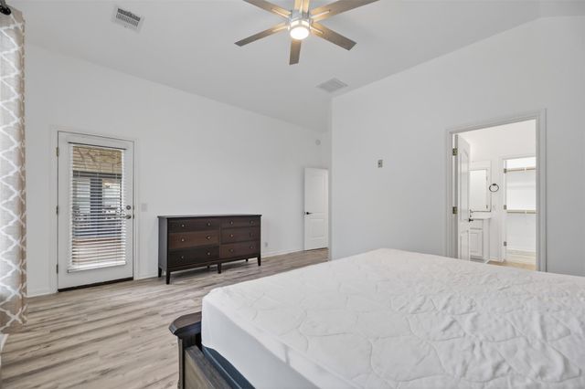 545 Manchester LN, Austin, TX 78737