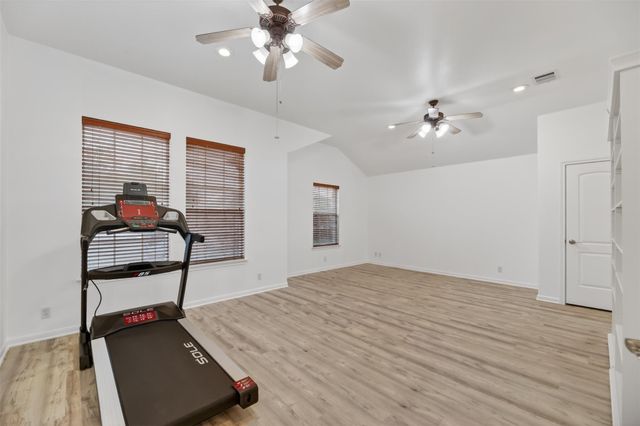 545 Manchester LN, Austin, TX 78737