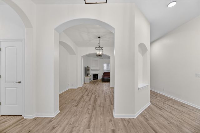 545 Manchester LN, Austin, TX 78737