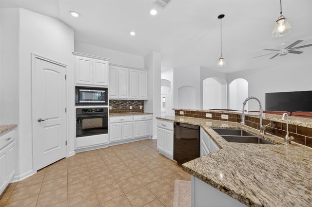 545 Manchester LN, Austin, TX 78737