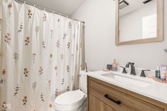 7711 Cherrybark Drive, Indianapolis, IN 46236