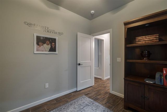 4716 Bermuda Drive, Mustang, OK 73064