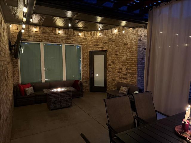 4716 Bermuda Drive, Mustang, OK 73064