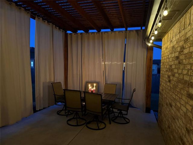 4716 Bermuda Drive, Mustang, OK 73064