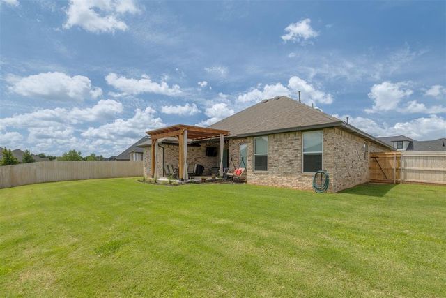 4716 Bermuda Drive, Mustang, OK 73064