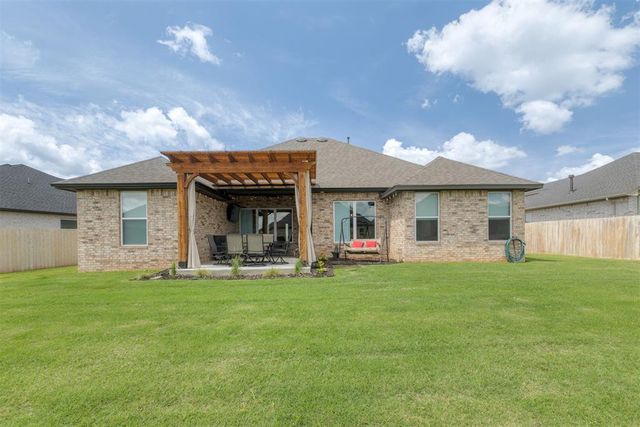 4716 Bermuda Drive, Mustang, OK 73064