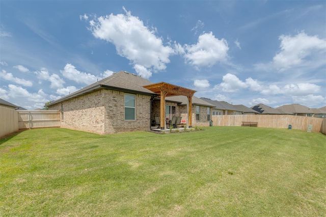 4716 Bermuda Drive, Mustang, OK 73064