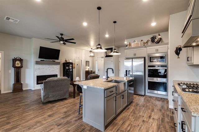 4716 Bermuda Drive, Mustang, OK 73064