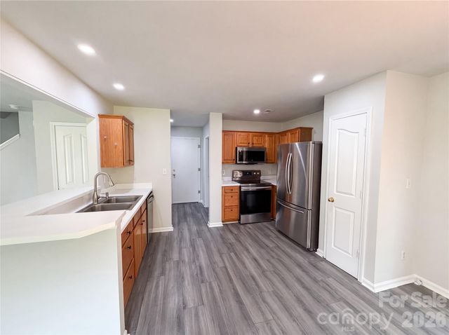 11220 Northwoods Forest Drive, Charlotte, NC 28214